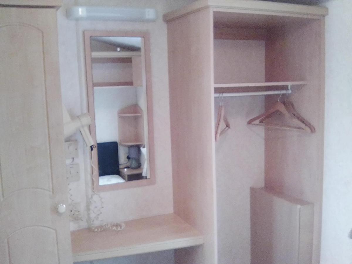 Cosy Chalet Mobile Home , Peace & Quiet ディングル エクステリア 写真
