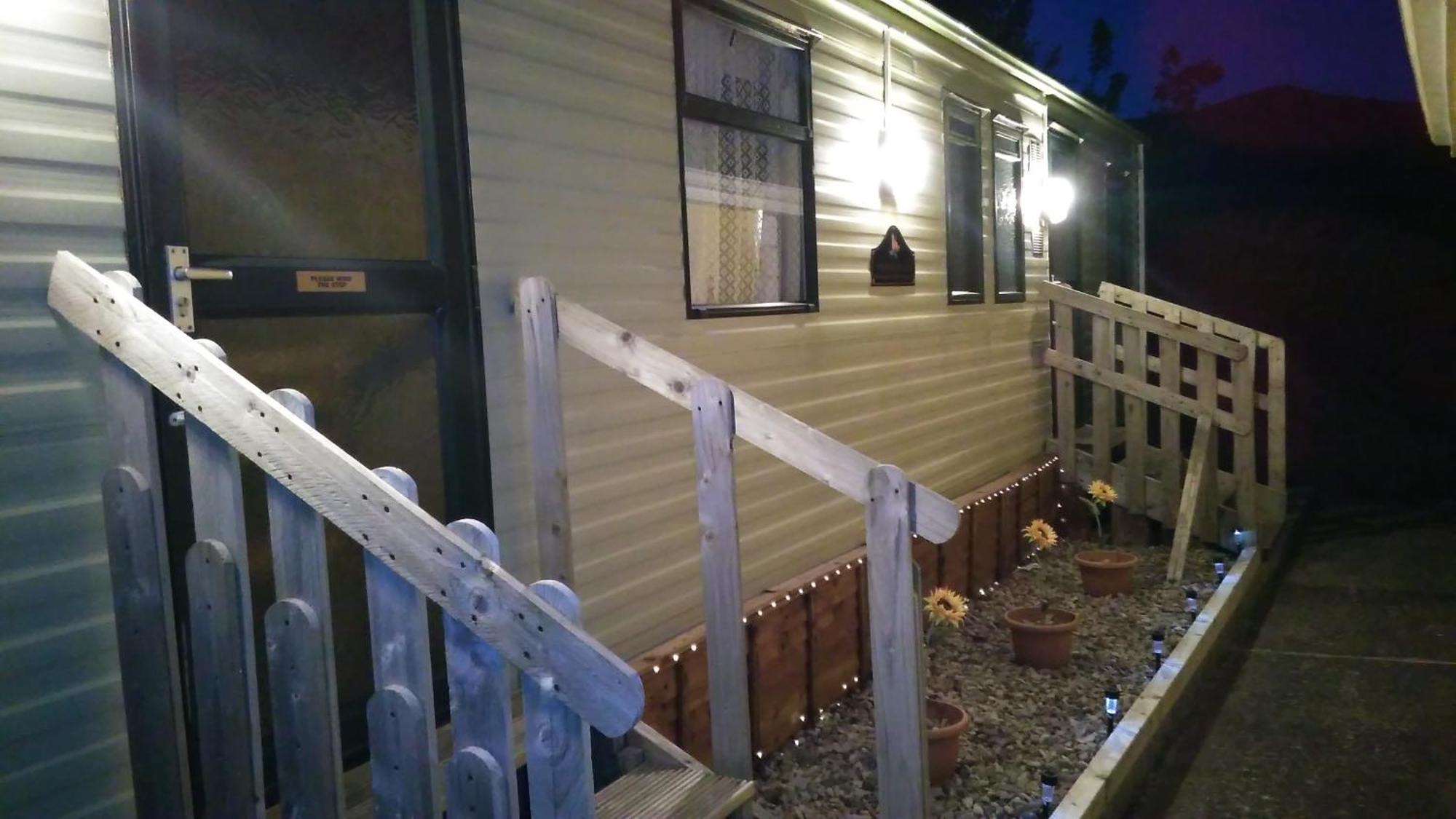 Cosy Chalet Mobile Home , Peace & Quiet ディングル エクステリア 写真